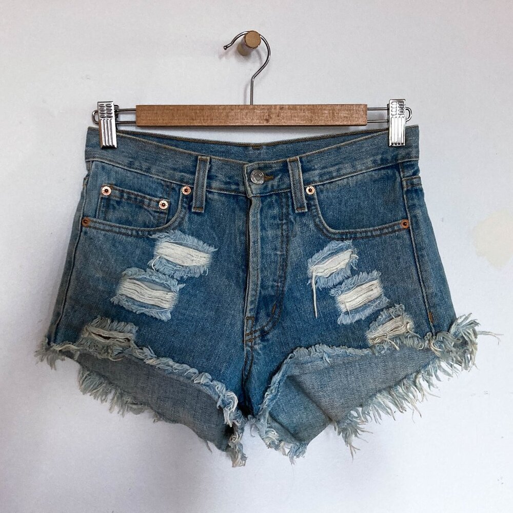 RUNWAYDREAMZ high waisted short shorts XS